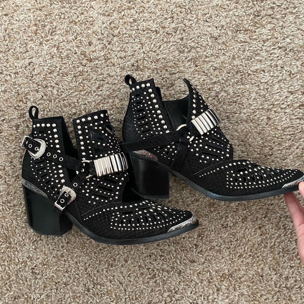 Jeffrey Campbell Calhoun-4 Black Leather Gold Metal Pointed Toe Western Bootie